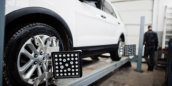 American Suv Car On Stand For Wheels Alignment Camber Check In W
